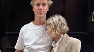 9Honey Celebrity - News update