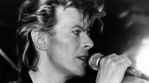 <b>Martina Hellmann</b> Ausstellung - David Bowies Comeback to Berlin - urn-newsml-dpa-com-20090101-140518-99-02716_medium_4_3