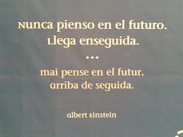 Resultado de imagen para albert einstein es mas facil desintegrar un atomo que un prejuicio