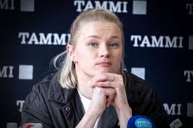 MTV: Wilma Heltelä kärsii aivotärähdyksestä – Levytanko kolahti päähän