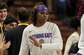 Aneesah Morrow Leads LSU into March Madness