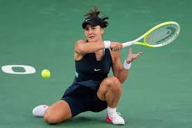 Bianca Andreescu Raises Concerns After Consulting Doctor During French Open Heartbreak