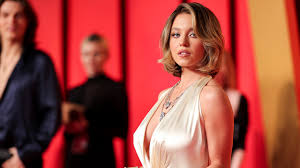 'Euphoria' star Sydney Sweeney shocks fans as she transforms into a dog wearing her lingerie brand in season 3