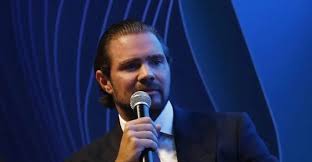 PF extrai de celular de Vorcaro negociação para contratar agência de influenciadores