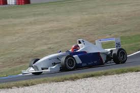 Formula BMW Talent Cup: Benjamin Mazatis glänzt beim Shoot-Out ...