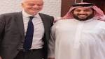 ولي العهد وآل الشيخ يجتمعان