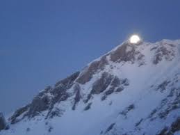 Resultado de imagen de imagenes del mulhacen con luna llena sierra nevada
