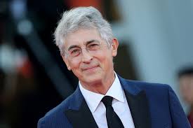 Venice Film Fest Drama: Jury Backlash & a 23-Minute Ovation! What Happened? - Imagen principal del artículo