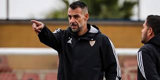 Negredo sigue escalando posiciones en el Sevilla FC y se acerca al primer equipo