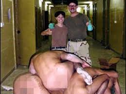 Résultat de recherche d'images pour "tortures américaines irak"