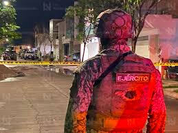 En la cochera de una casa, ejecutan a balazos a un hombre en Stanza Cantabria, al norte de Culiacán
