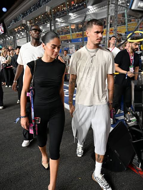 Romeo Beckham (khách mời) đeo Audemars Piguet “Bamboo” Yellow Gold
