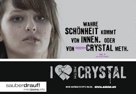 Die Substanz Methamphetamin wird als Crystal, Crystal-Speed, Crystal-Meth ...