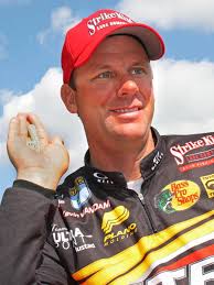 Day 3: Kevin VanDam Does Sight-Fishes for Bass at the St. John&#39;s River Tournament - 09