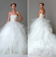 Resultado de imagem para tendencia de vestidos de noivas 2016