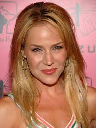 Julia Benz Saw. Is this Julie Benz the Actor? Share your thoughts on this image? - julia-benz-saw-40878034