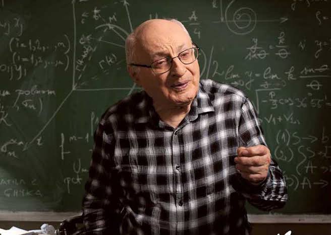 A iubit lumea: In memoriam Solomon Marcus | Puterea a cincea