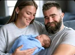10 MINUTES AGO: Jason Kelce shares a picture, bursting with joy—his fourth child, a baby boy, has arrived! After raising three amazing girls—Wyatt, Elliotte, and Bennett—he's finally a boy dad. He also