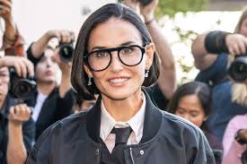 Demi Moore Steps Out with a Bold Bob for New York Fashion Week - People.com