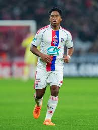 Futebol pelo mundo: Preparador do Real e academia estilo CR7 ajudam Endrick a brilhar no Lyon