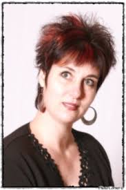 Vanessa Venter is a world renowned nail expert and also Bio Sculpture&#39;s head ... - STUDIO%2520JULY%25202%2520012