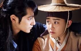 Moon Geun Young and Kim Bum Are Dating! Confirmed by Both Agencies. halves in unison November 1, 2013 0 Comments. Moon Geun Young and Kim Bum Are Dating! - moon-geun-young-kim-bum