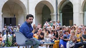 Molières 2026 : Tiago Rodrigues, premier directeur du Festival d’Avignon en fonction nommé à la cérémonie