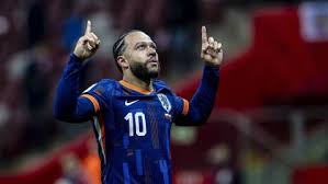 Técnico da Holanda elogia Memphis, mas alerta sobre físico antes da Copa
