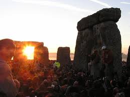 Résultat de recherche d'images pour "stonehenge celebration"