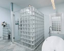 Hình ảnh về Gạch kính rỗng màu trắng ốp tường phòng tắm