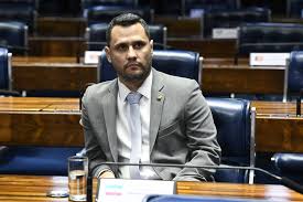 Acordo entre PL e Cleitinho isola governador, e PT procura plano B para disputa em Minas