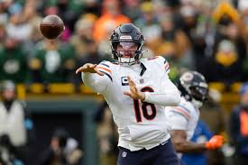 Caleb Williams Injured, Latest on Bears Star After Being Helped Off Field vs. Vikings — Bleacher Report