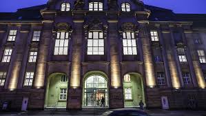 Millionen-Steuerhinterziehung: Ex-FDP-Politiker Udo van Neer vor Gericht - Imagen principal del artículo