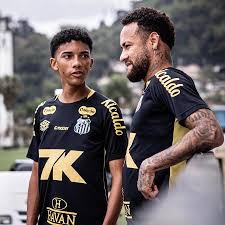 Para selar a paz, estafe de Robinho Jr aceitará pedido público de desculpas