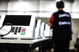 Eleitor tem até quarta-feira (6) para tirar título e votar em outubro