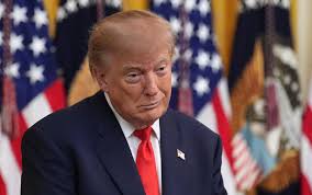 EU levanta sanciones al diésel ruso; Trump asegura que Putin dará 300 mil toneladas de dicho combustible 