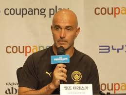 Enzo Maresca makes Man City transfer claim amid Pedro Neto links