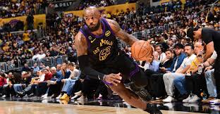 LeBron James reportedly wants Lakers to approach him with team’s plan for future