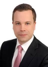 Florian Witt, Senior Relationship Manager for Africa, Commerzbank, reviews the trends and how the relationship between the two continents is likely to ... - florian-witt-01-2011-resize