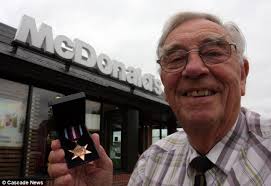 Old McDonald: Britain&#39;s oldest fast-food worker, 89, says he&#39;ll never quit his job - article-2602347-1D06CF9600000578-305_634x436