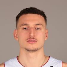 Nikola Jović Joga HOJE? Última Hora Sobre Lesão Surpreende Fãs!