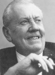 Malcolm Arnold (photo by Mike Purton) In trying to fit words and music ... - Arnold1