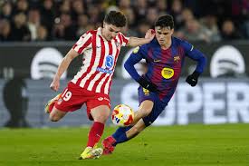 Atlético denuncia “campaña de acoso y derribo” del Barcelona sobre Julián Álvarez -