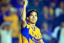 Sale Tigres a cazar a cliente Pumas