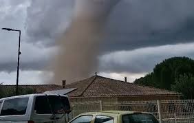 Orages : Une impressionnante tornade s’abat sur l’Aude, les routes coupées — 20 Minutes