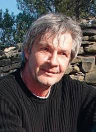 Gérard Gay connaît tous les artifices et débordements de la piscine, qu&#39;il met en scène dans son domaine de Hyères (ci-contre). Lauréat des Talents du luxe, ... - 16129762_