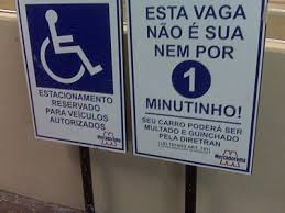 Resultado de imagem para carro em lugar de vga de deficiente