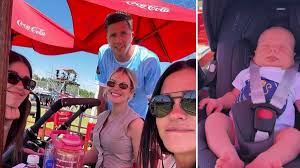 ¡Debut futbolero! El hijo de Gianluca Simeone ya alienta desde la cuna