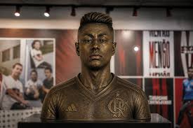 Busto de Bruno Henrique na Gávea será o 1º após “era de ouro