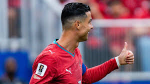 CR7 segna e poi lascia la punizione del raddoppio a Nuno Mendes